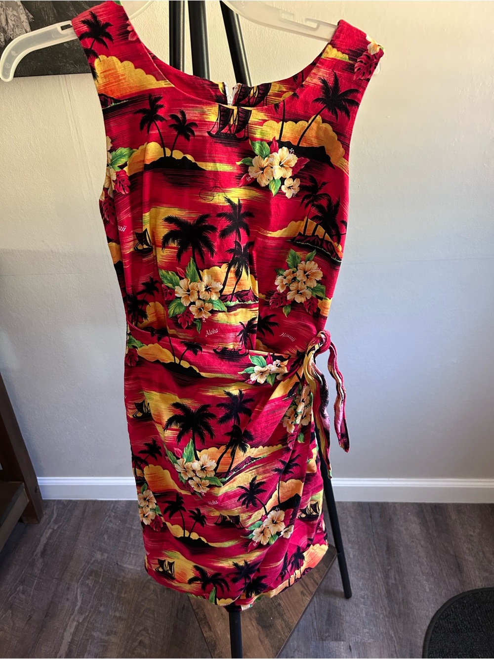 Kilans Hawaiian dress